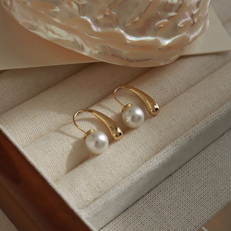 Woman 18k Gold Plated Waterdrop Earring Stud Pearl Dangle Drop Pierced