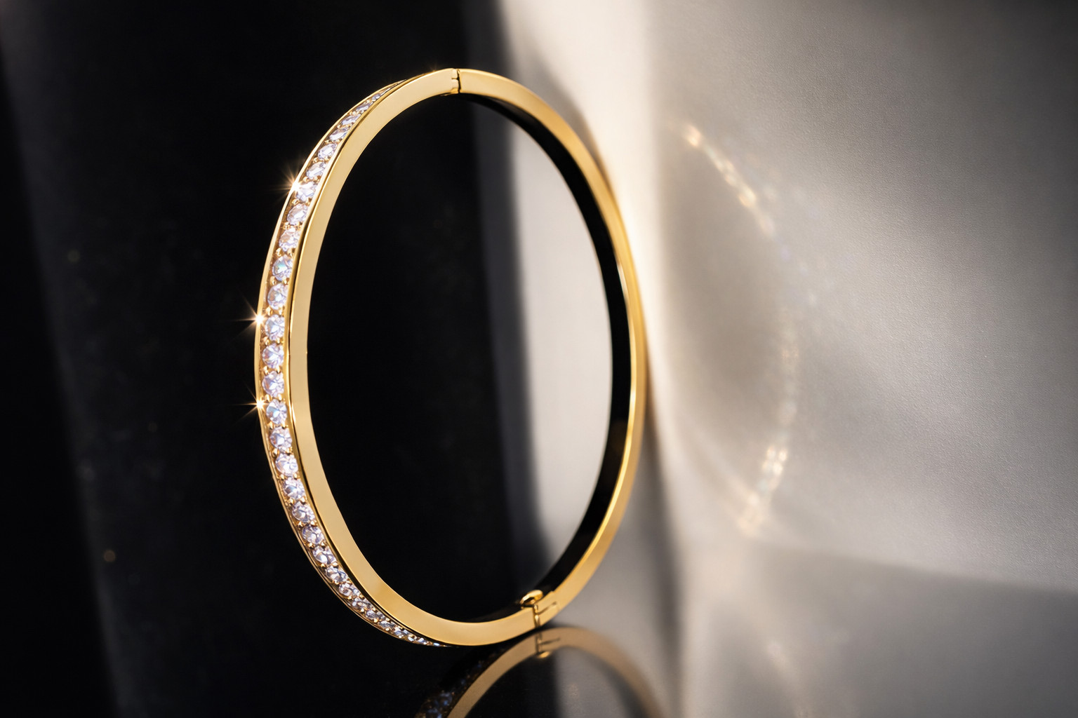 Three-dimensional geometric bangle for women in 304 stainless steel, 18k plated