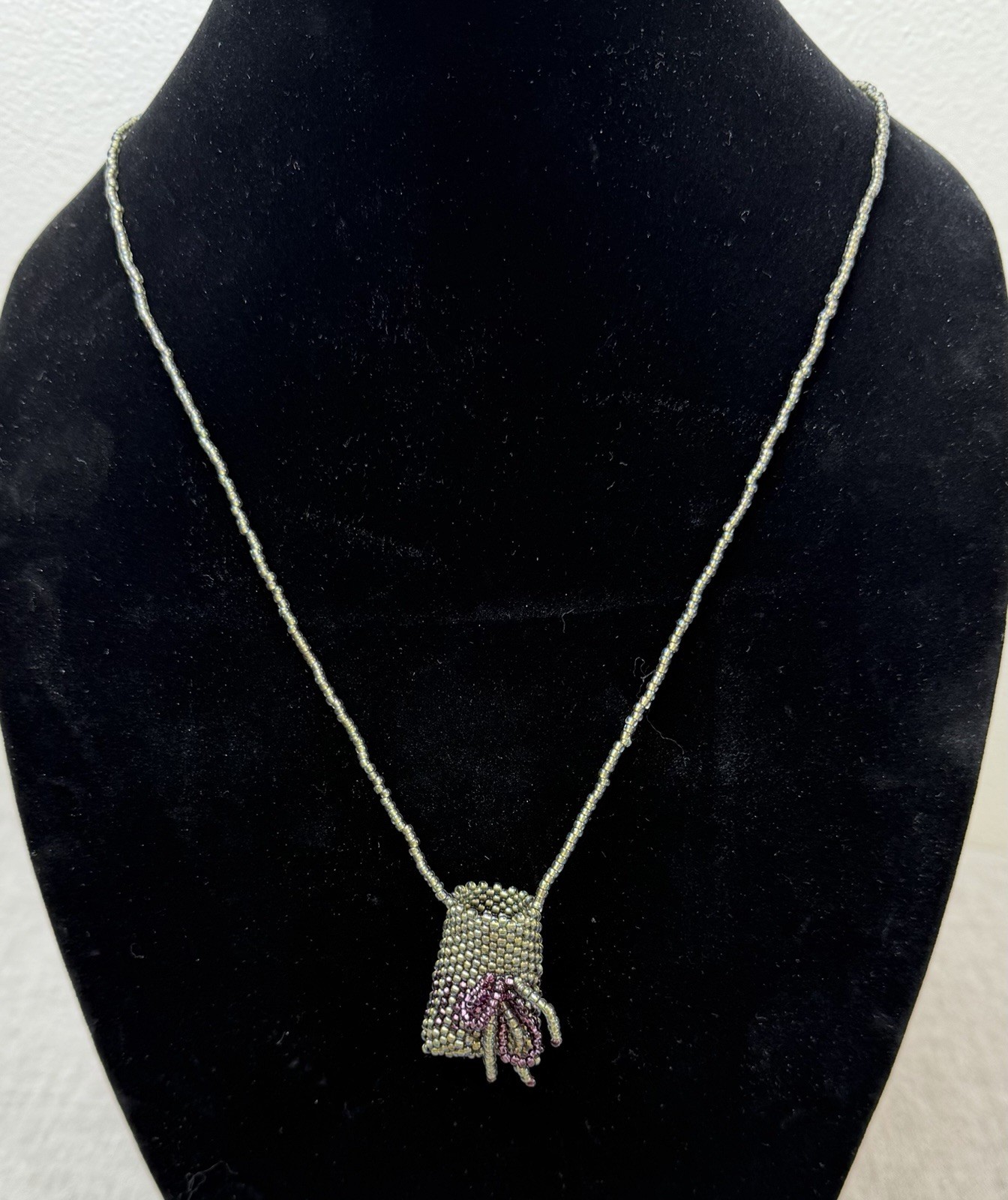 Vtg Iridescent Seed Bead Necklace w/Medicine Pouch Flower Embellished Ren Faire