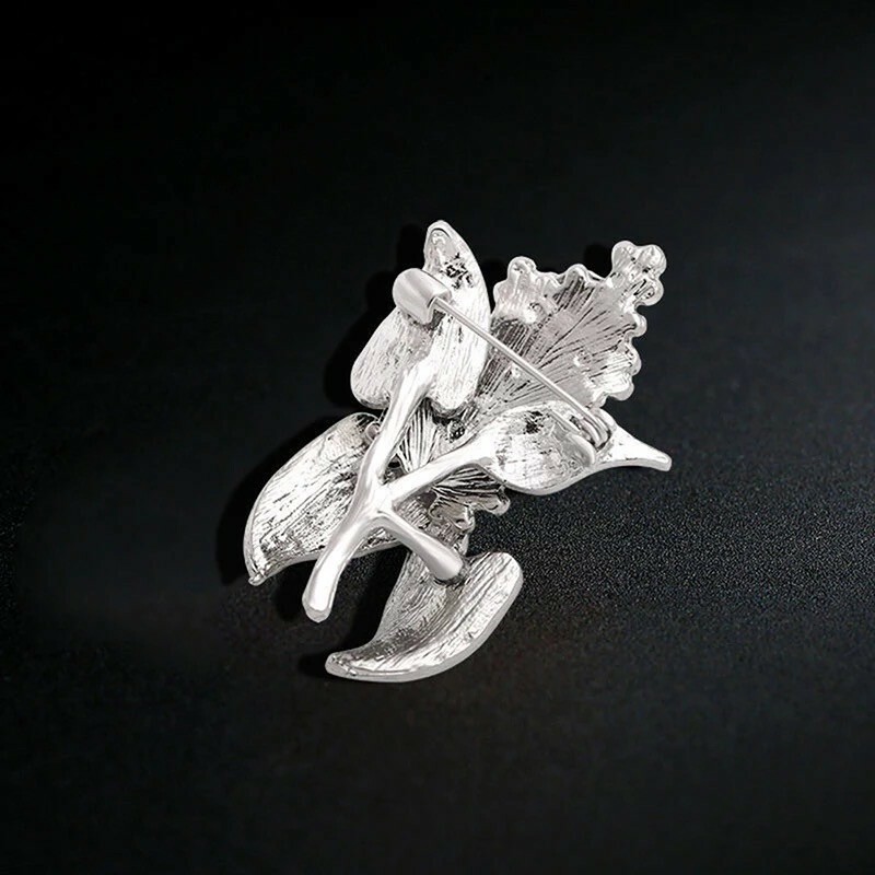 ZARD Lilac Flower Brooch Pin in Enamel
