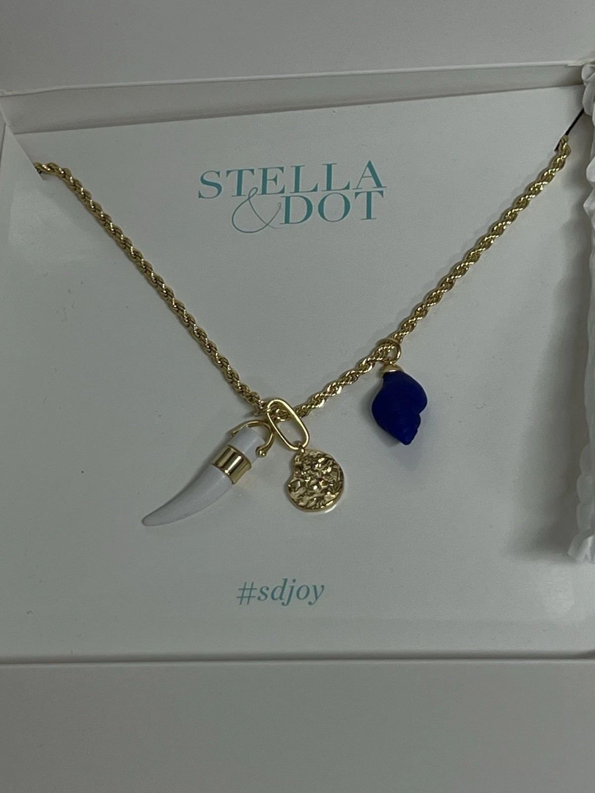 Stella & Dot Beach Long Pull Tie Necklace – New in Box! Pretty!