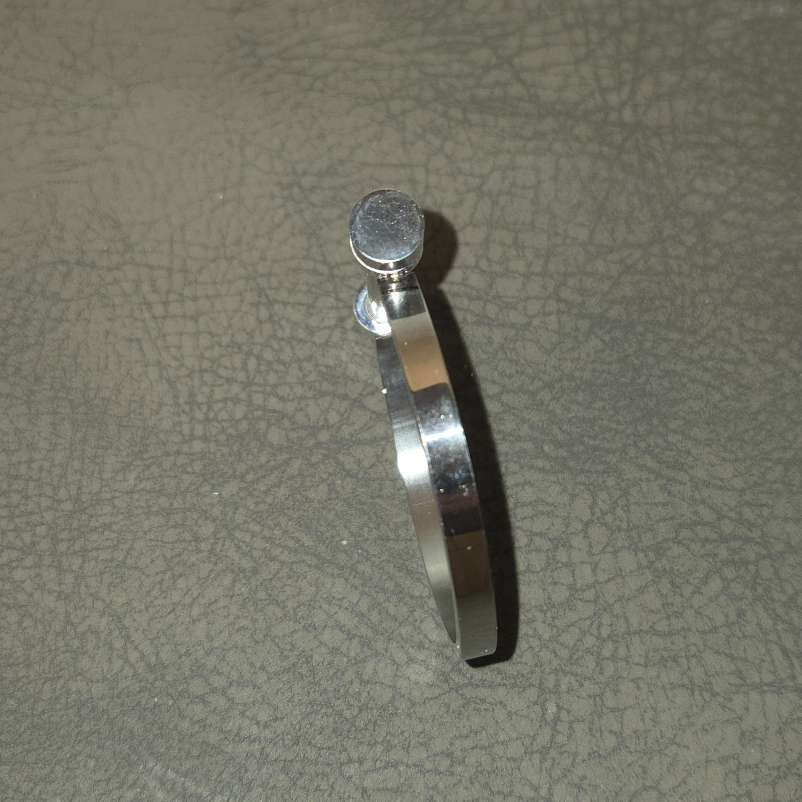 Eye Candy LA Luxe Collection Titanium Screw Cuff Bracelet – Industrial Shackle