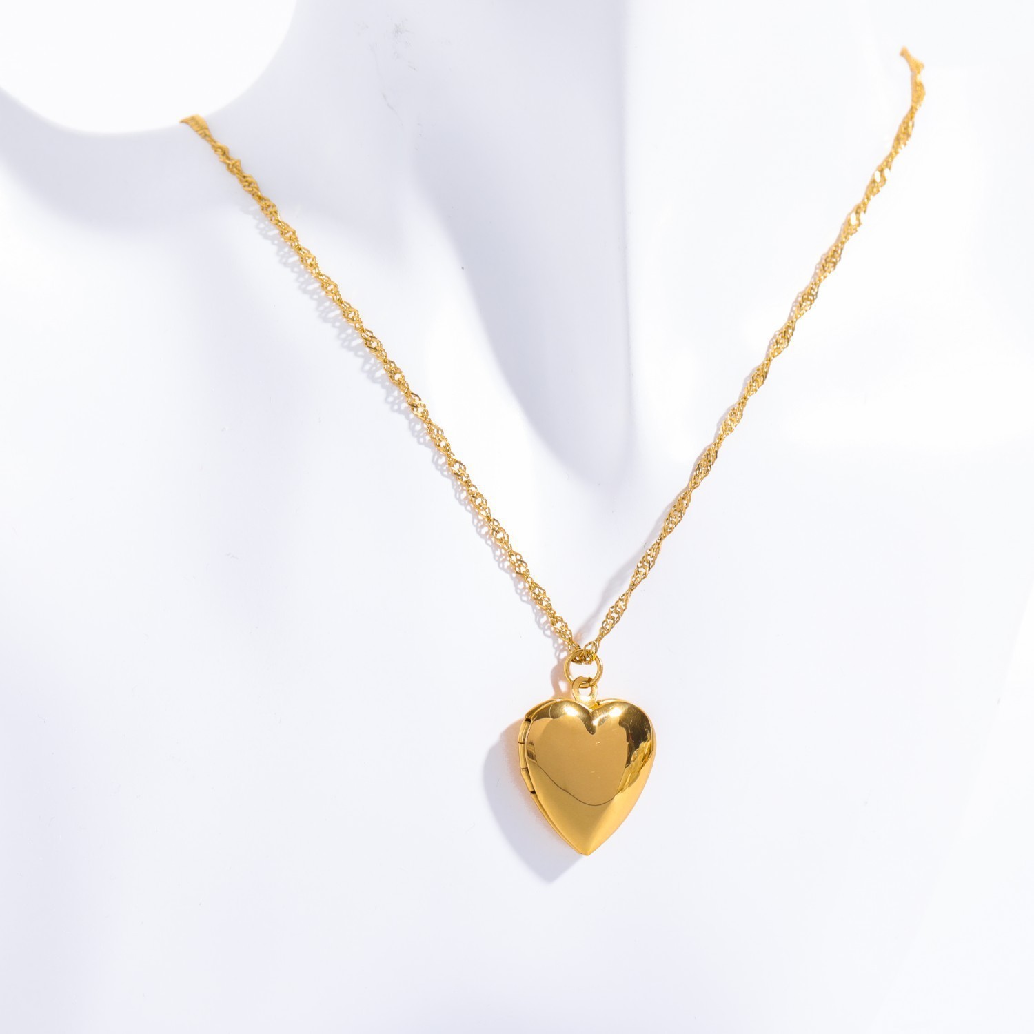 Necklace plated Ins simple zircon love open and close oval album