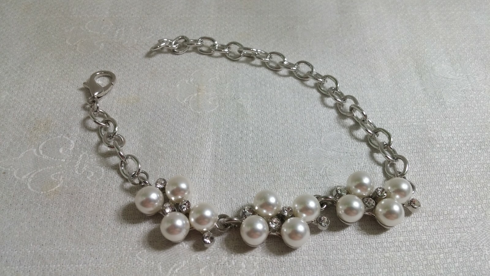 Silvertone Metal Clear Crystal Faux Pearl Focal Accent 6.5″ – 11.5″ Bracelet