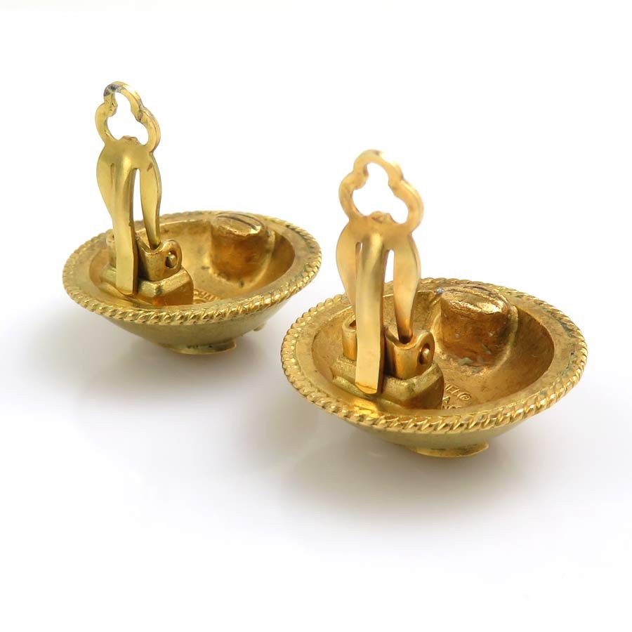 Auth CHANEL Vintage CC Logo Clip on Earrings Gold Metal – e62072k