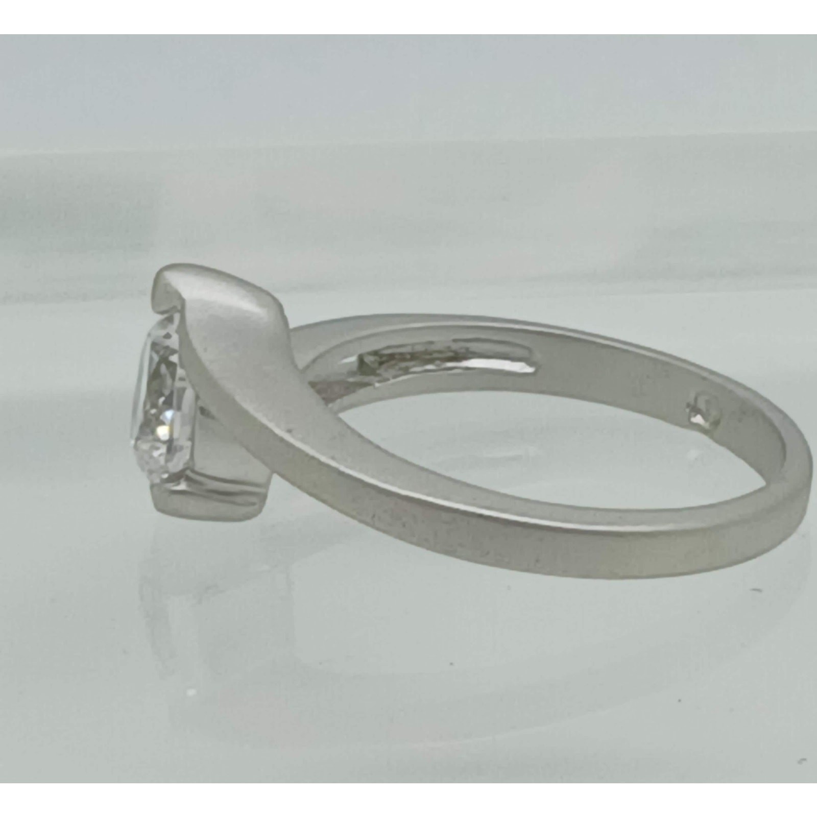 Matte Silver Tone Bypass Ring Round CZ Tension Setting Minimalist Ring Size 9