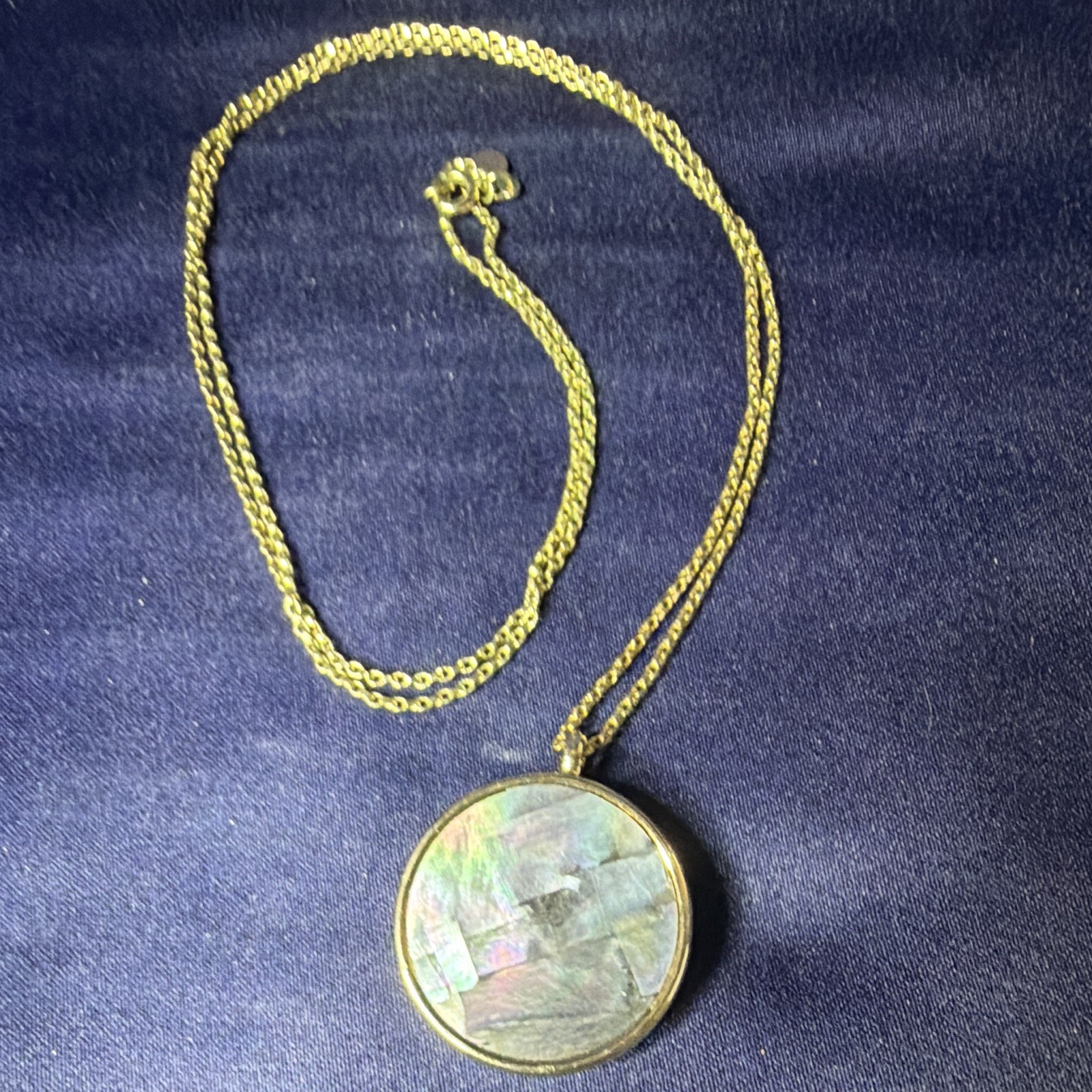 LOFT Gold Tone Chain Necklace Round Bezel Pendant Mother of Pearl/Abalone Shell