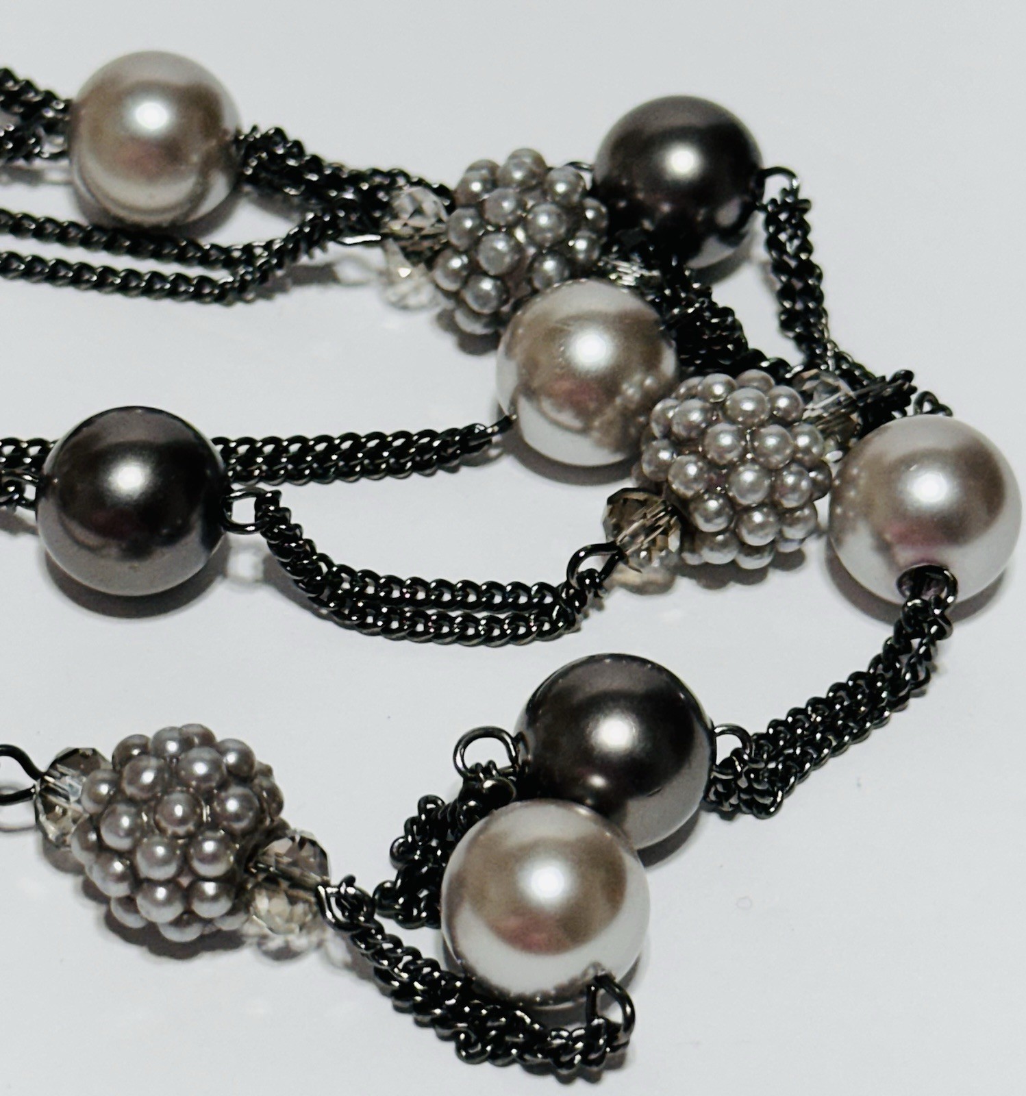 Roman Gray Faux Pearl Multilayered Necklace With Bead Clusters 22″. Silver Tone.