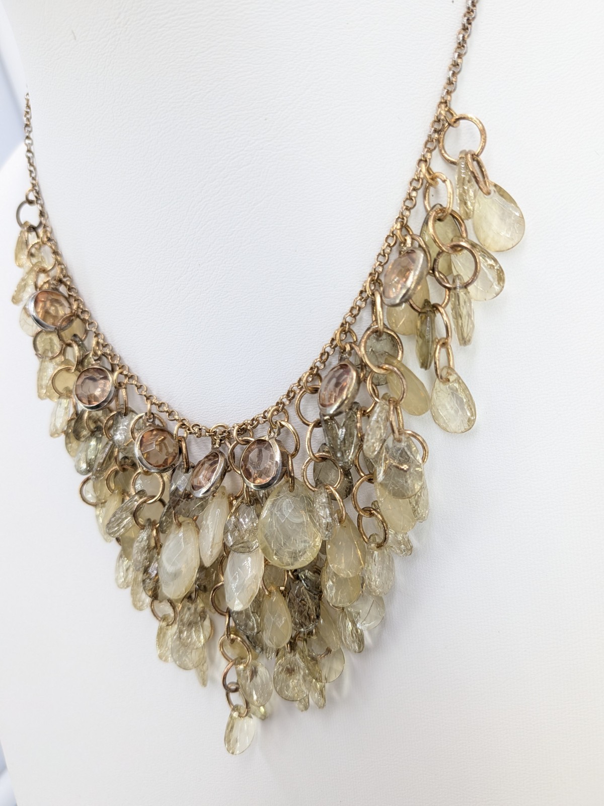Unsigned Acrylic Leaf Fringe Bib Necklace Clear Cream Mixed Tone 19in 43g Chic