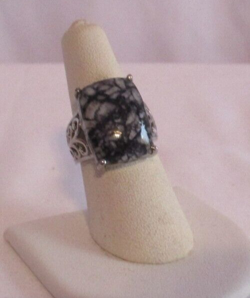 Austrian Pinolith Womens Ring Solitaire Ring in Stainless Steel (Size 7.0)