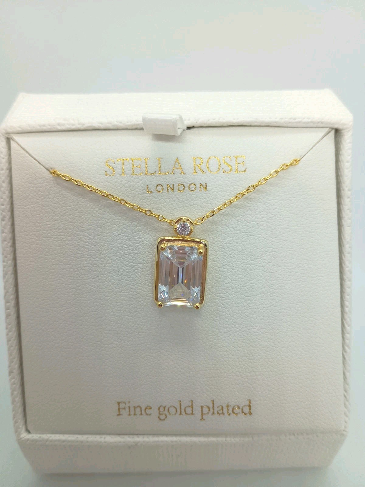 NEW STELLA ROSE London Gold Plated Necklace Beautiful Rhinestones Box Valentine