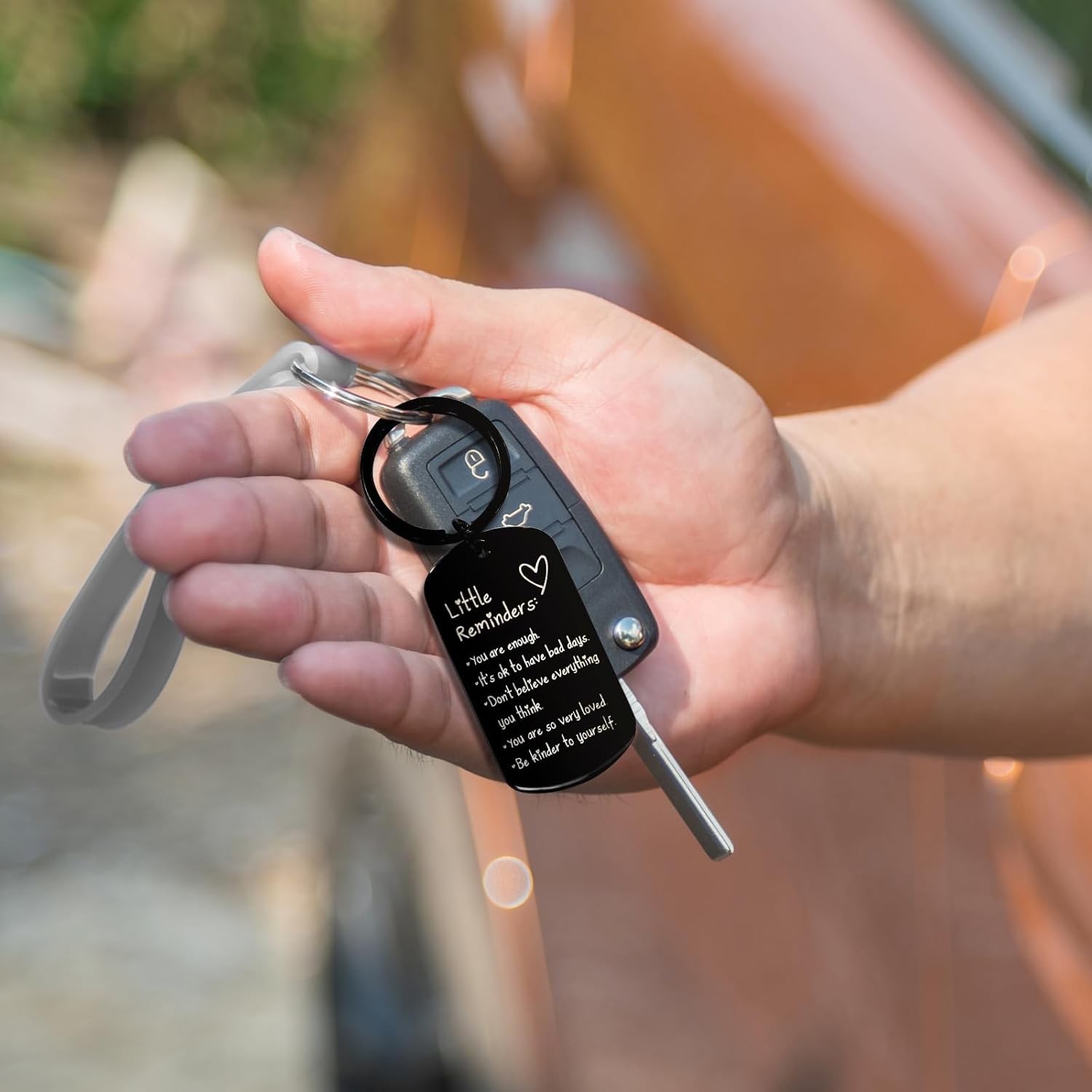 Motivational Keychain for Women & Men – Positive Affirmation Remi Color: Black