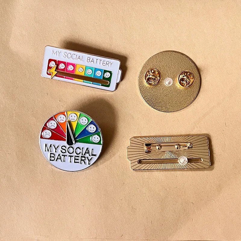 Funny Social Battery Slider Pin – 7-Mood Expression Badge, Cute Interactive Pin