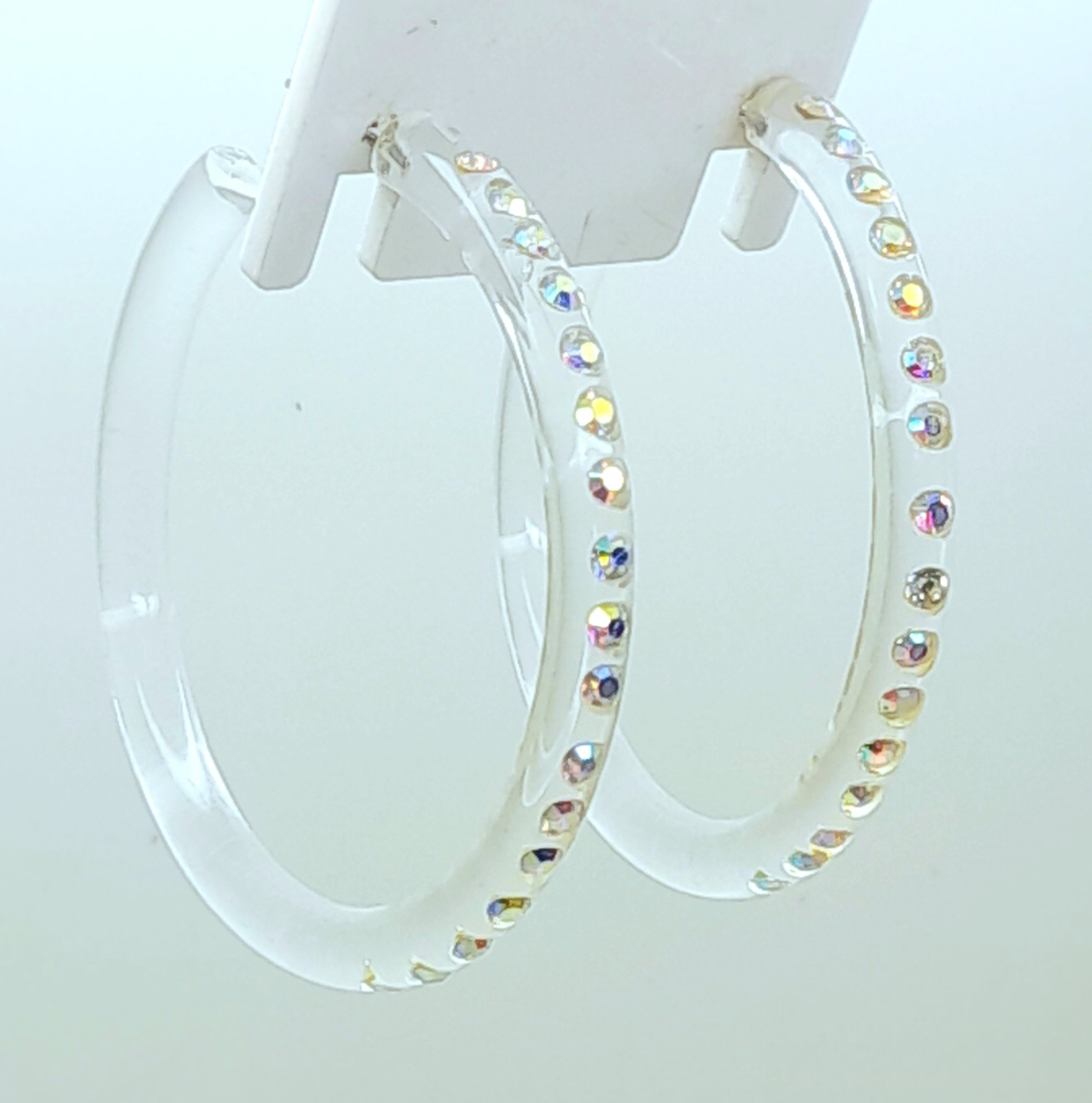 1.75 INCH THIN CLEAR WHITE PLASTIC HOOP WITH CLEAR AB RHINESTONE FASHION EARRING