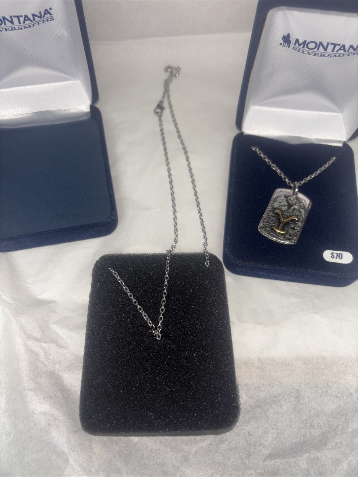 Montana Silversmiths ‘YELLOWSTONE STRONG’ GOLD Y DOG TAG
