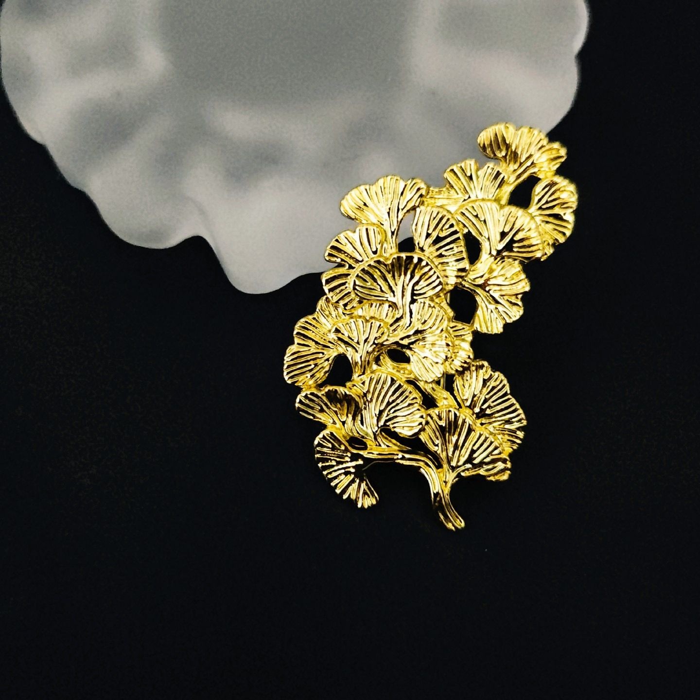 Ginkgo Leaf Brooch Chinese Style Vintage Pin Sweater Coat Dress Jewelry