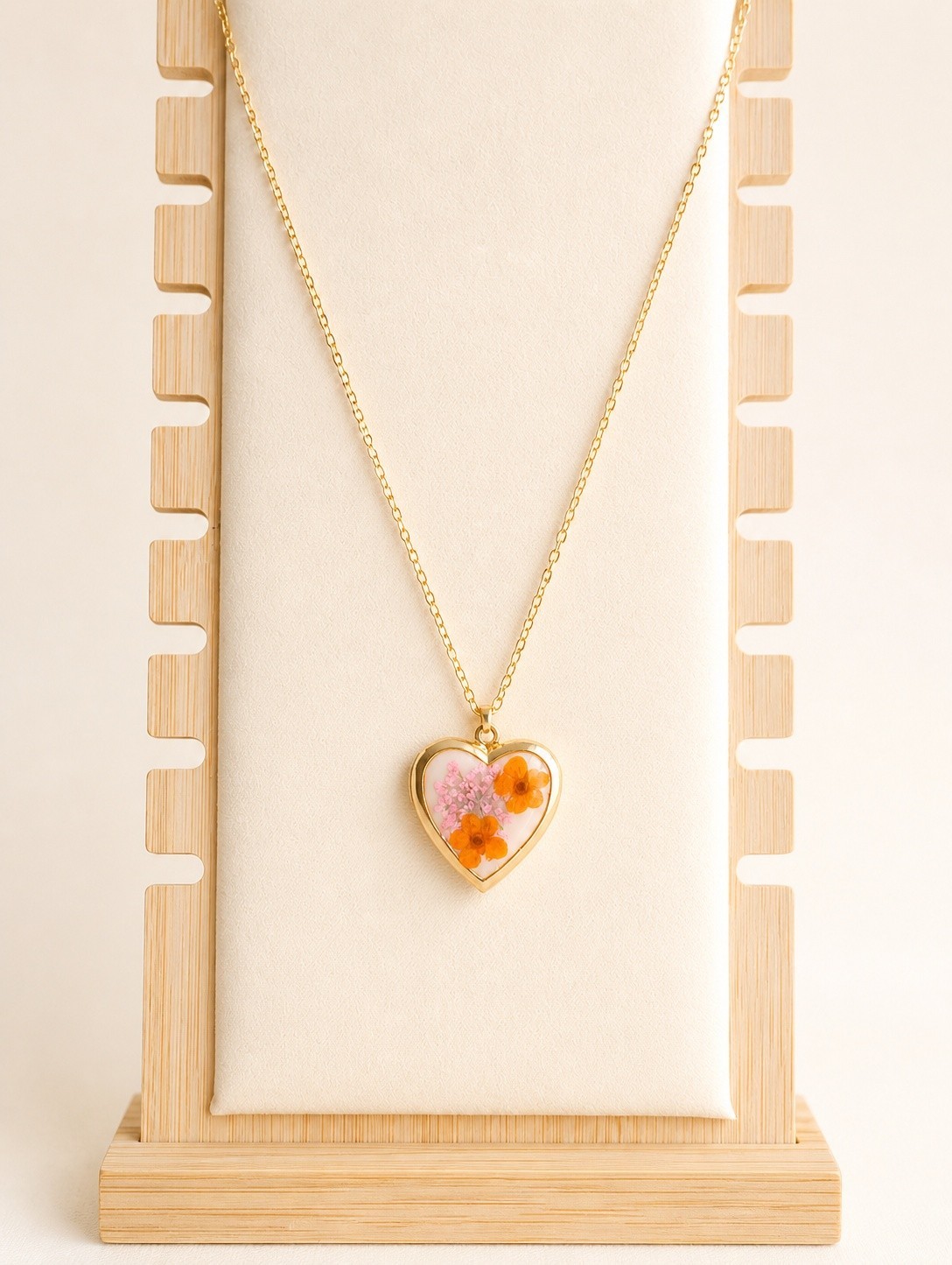 Gold Heart Locket Necklace Vintage 14k Pressed Flower Birthday Gifts for Women
