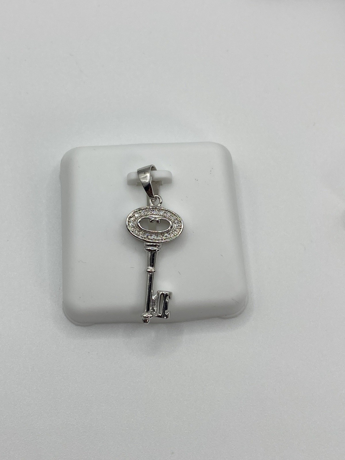 Key 0.25CTW Moissanite Pendant Charm MSRP $250 – 925 Sterling Silver