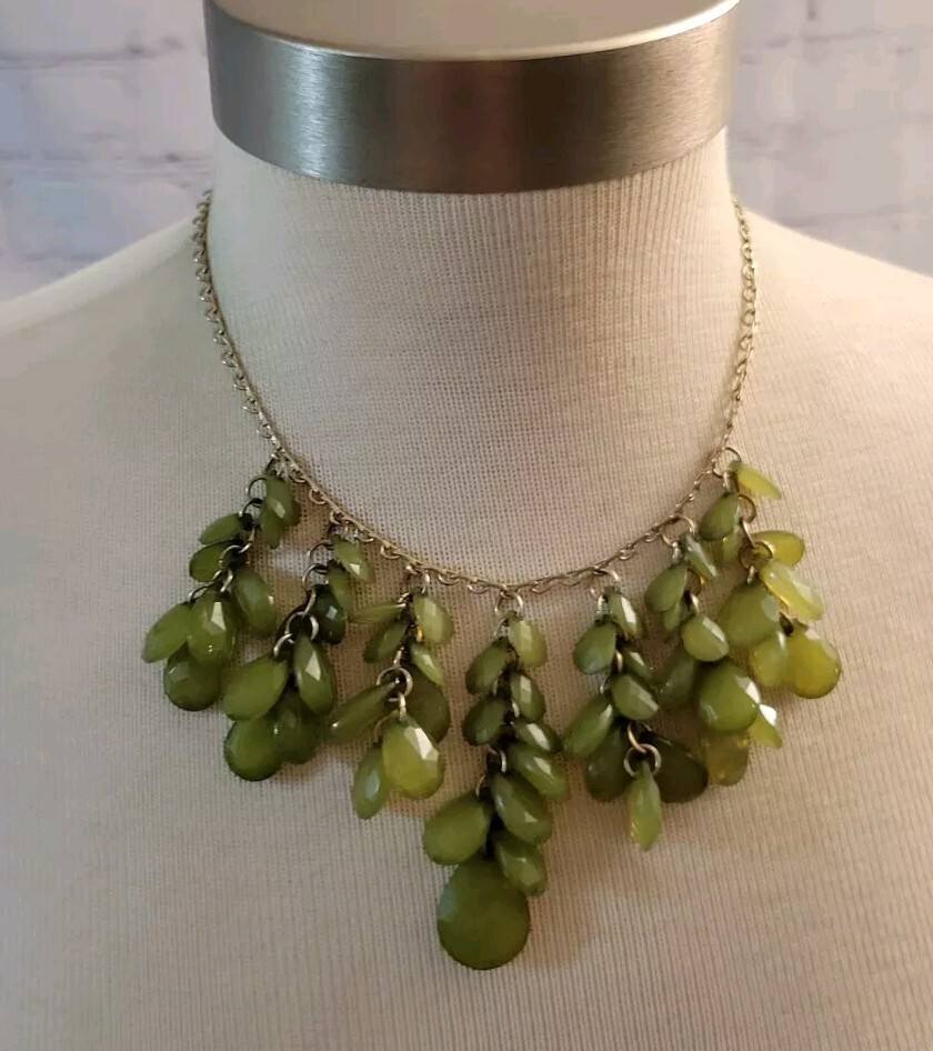 Hand Crafted Beaded Chain Necklace Silvertone Green Lobster Clasp Spring