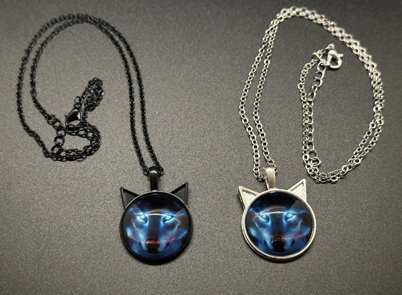 Black And Silver Wolve Necklaces 22 ” 2 Necklaces Per Order.