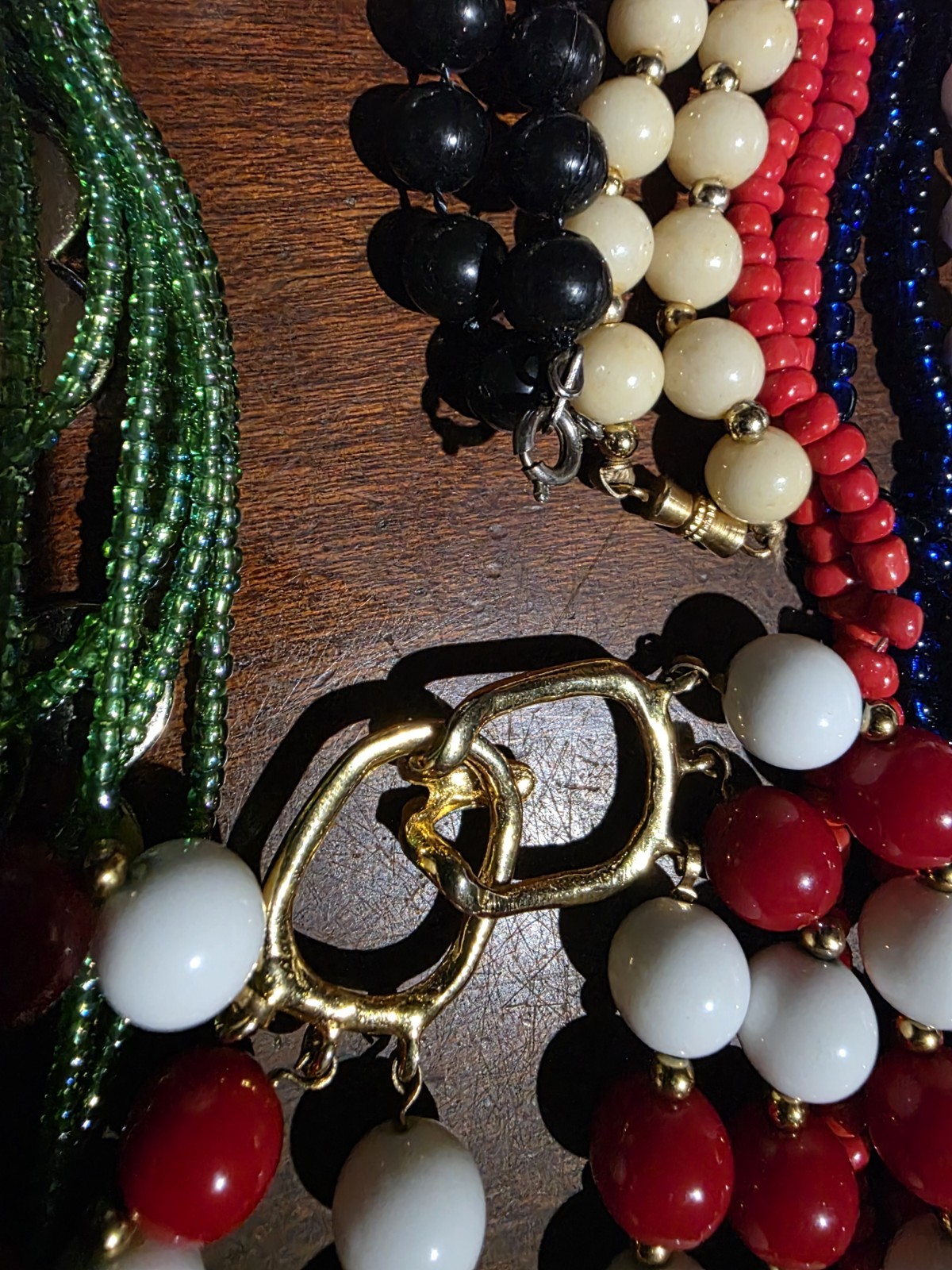 Costume Jewelry 20 Neclaces 4 Bracelets Beads Plastic And Metal