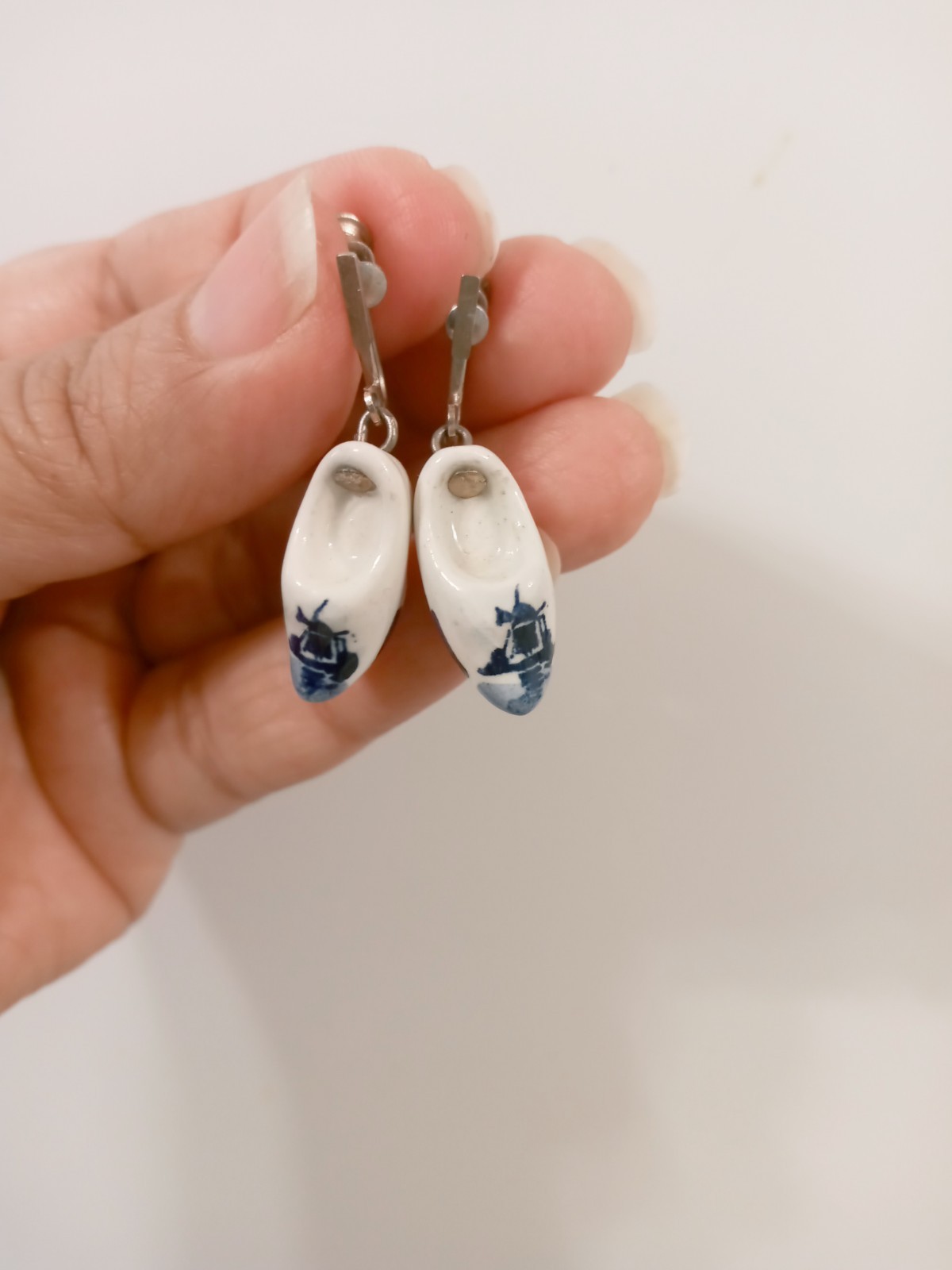 Vintage Blue White Porcelain Shoe Clip-On Earrings Silver Tone Screw Back