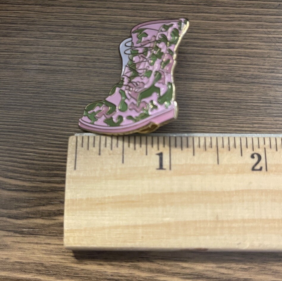 Camouflage Military Boot Ribbon Lapel Fun Pink Green 1” Pin Brooch EUC Gorgeous