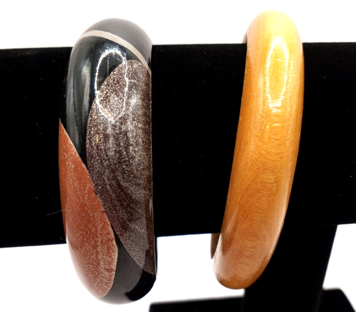 Set of 2 Wood Bangle Bracelets One Painted One Natural – Unmarked