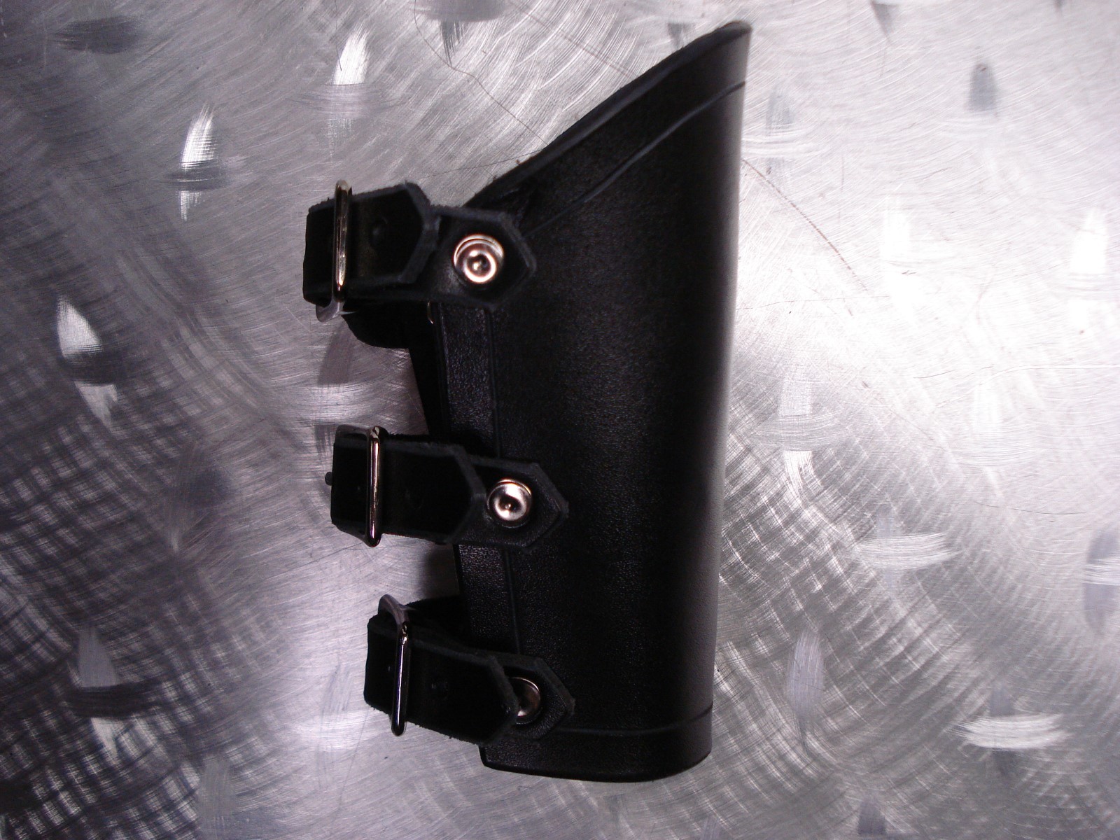 BLACK PLAIN LEATHER GAUNTLET. BLACK DEATH (MDLG0243)….. REVENGE