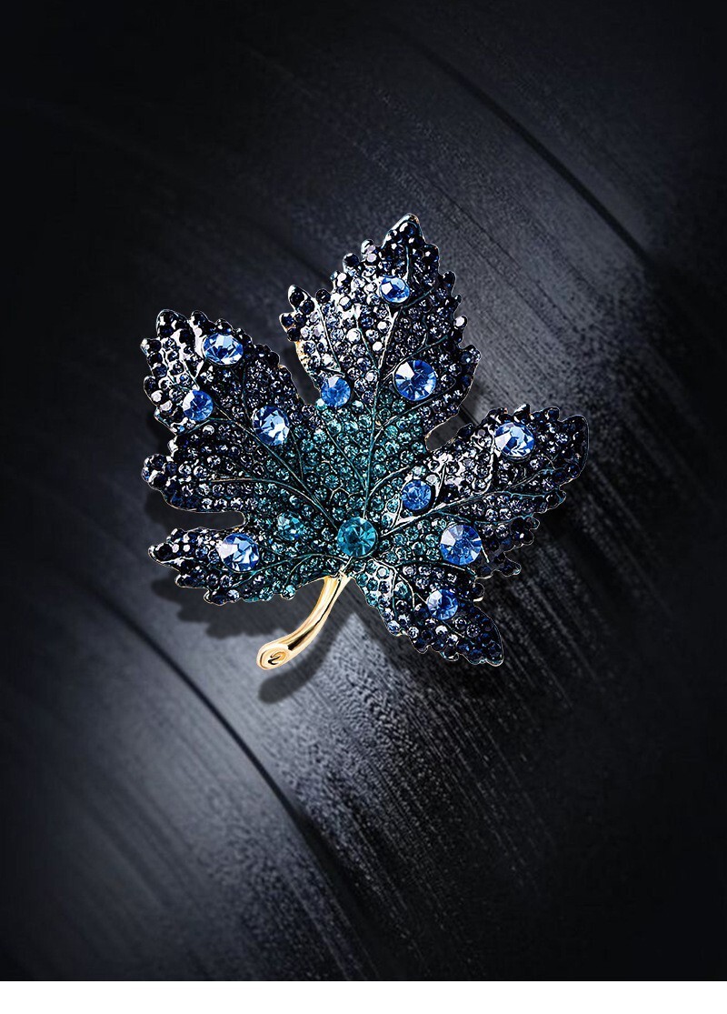 Vintage Blue Maple Leaf Rhinestone Crystal Pendant Woman’s Brooch Pin Corsage
