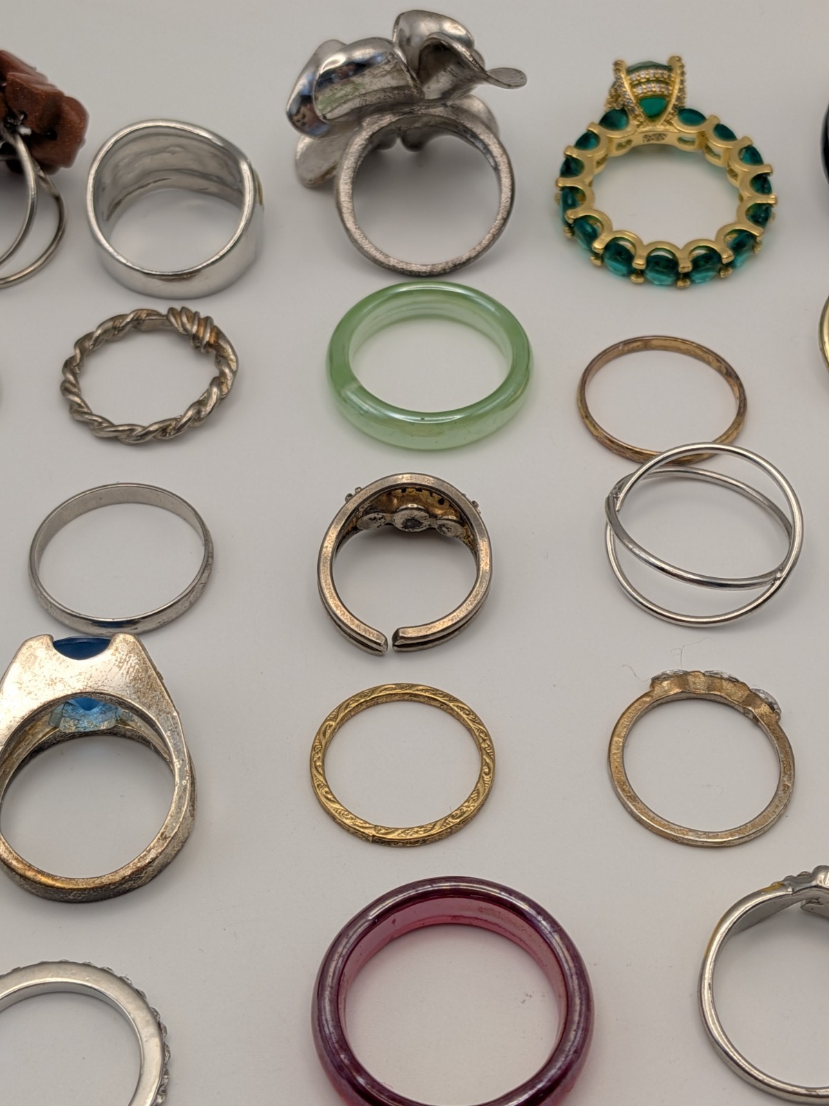 69 Junk/Costume Rings – Various Sizes, Metal, Rhinestones
