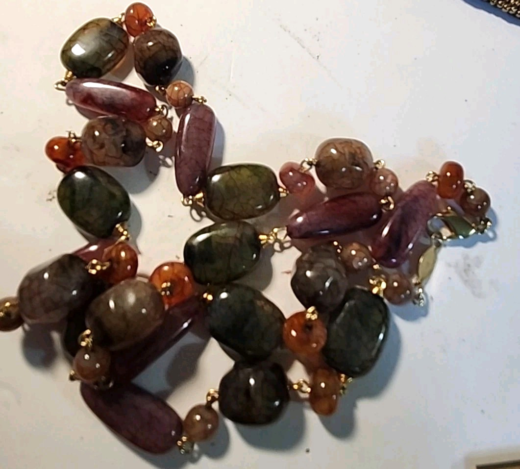Liz Claiborne Necklace Beaded Neutral Colors Gold Tone 26″
