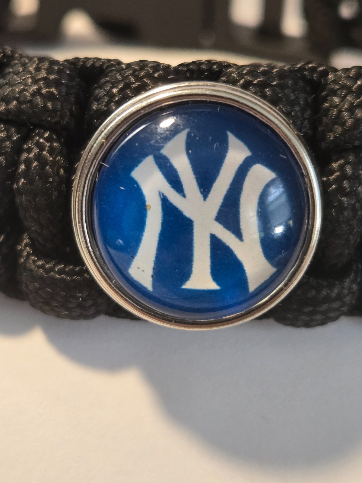 NY YANKEES 18MM NOOSA SNAP BUTTON 8.5″ SURVIVAL BRACELET WITH CLASP-NEW
