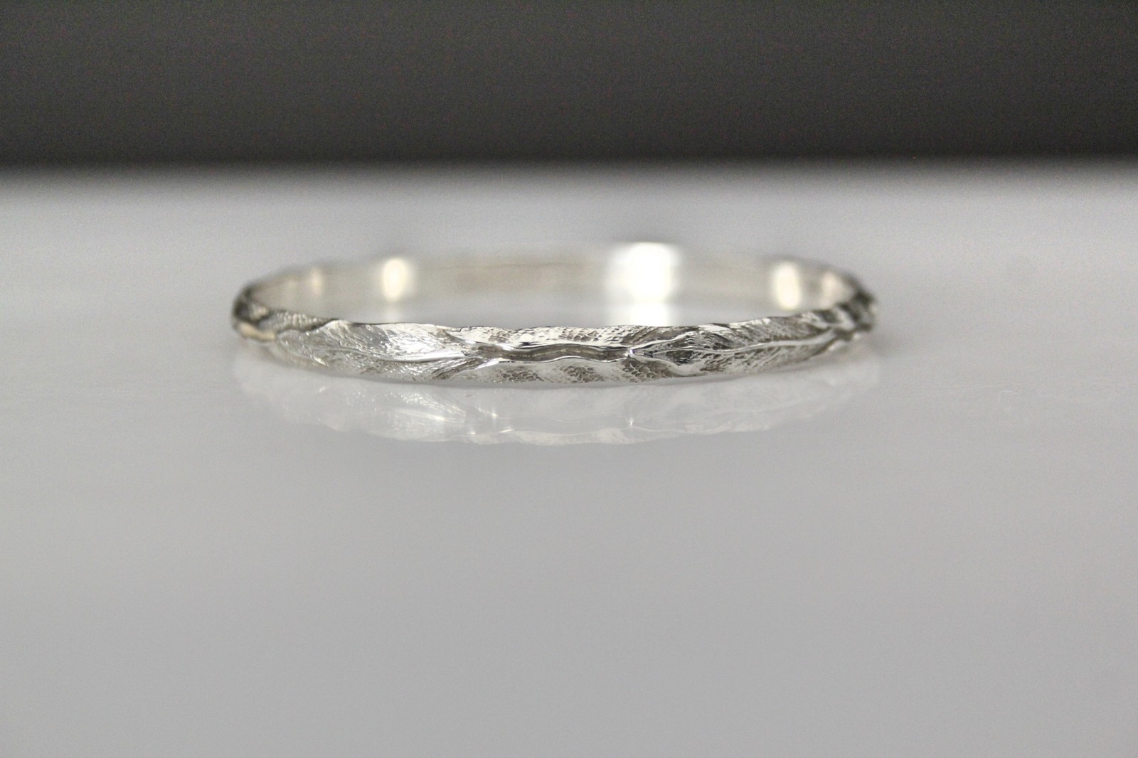 Vintage S. Kirk & Son Sterling 925 Textured leaf Bangle Bracelet 9.1Grams BR5506