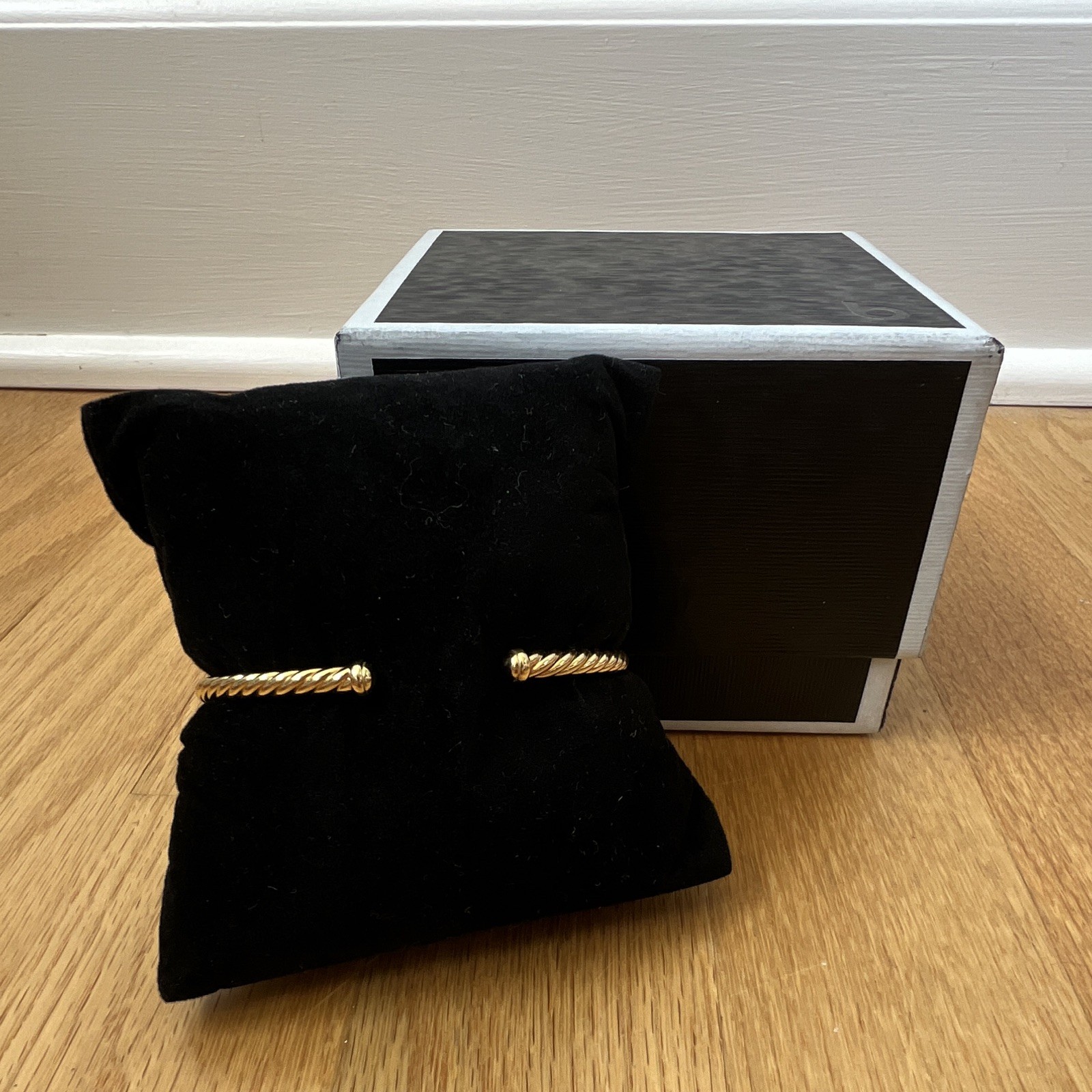 David Yurman Cable Classics 18k Yellow Gold Cuff Bracelet Medium M Box & Pouch