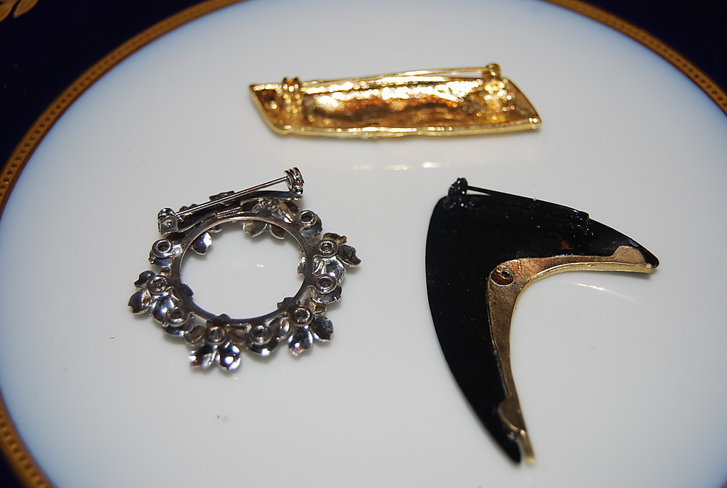 WONDERFUL VINTAGE SET OF THREE ASSORTED PINS OR BROOCHES AS PER PICTURES # M-021