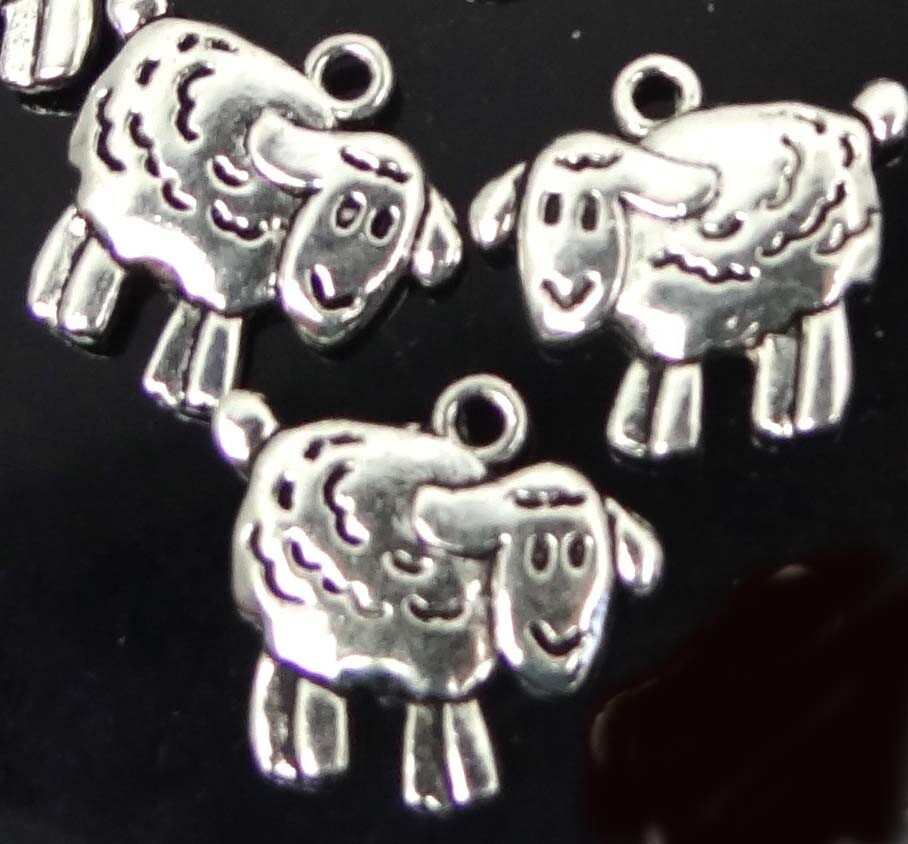 10 Sheep Charms Antique Silver Pewter Lamb Pendants 18x16mm