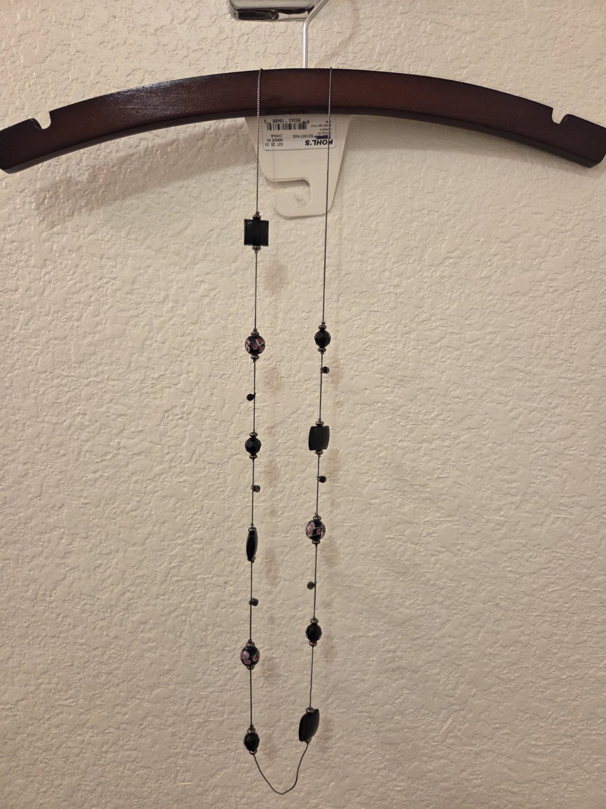 NOS Croft&Barrow 36″ Gun Metal Tone Necklace With Black Faceted And Floral Beads