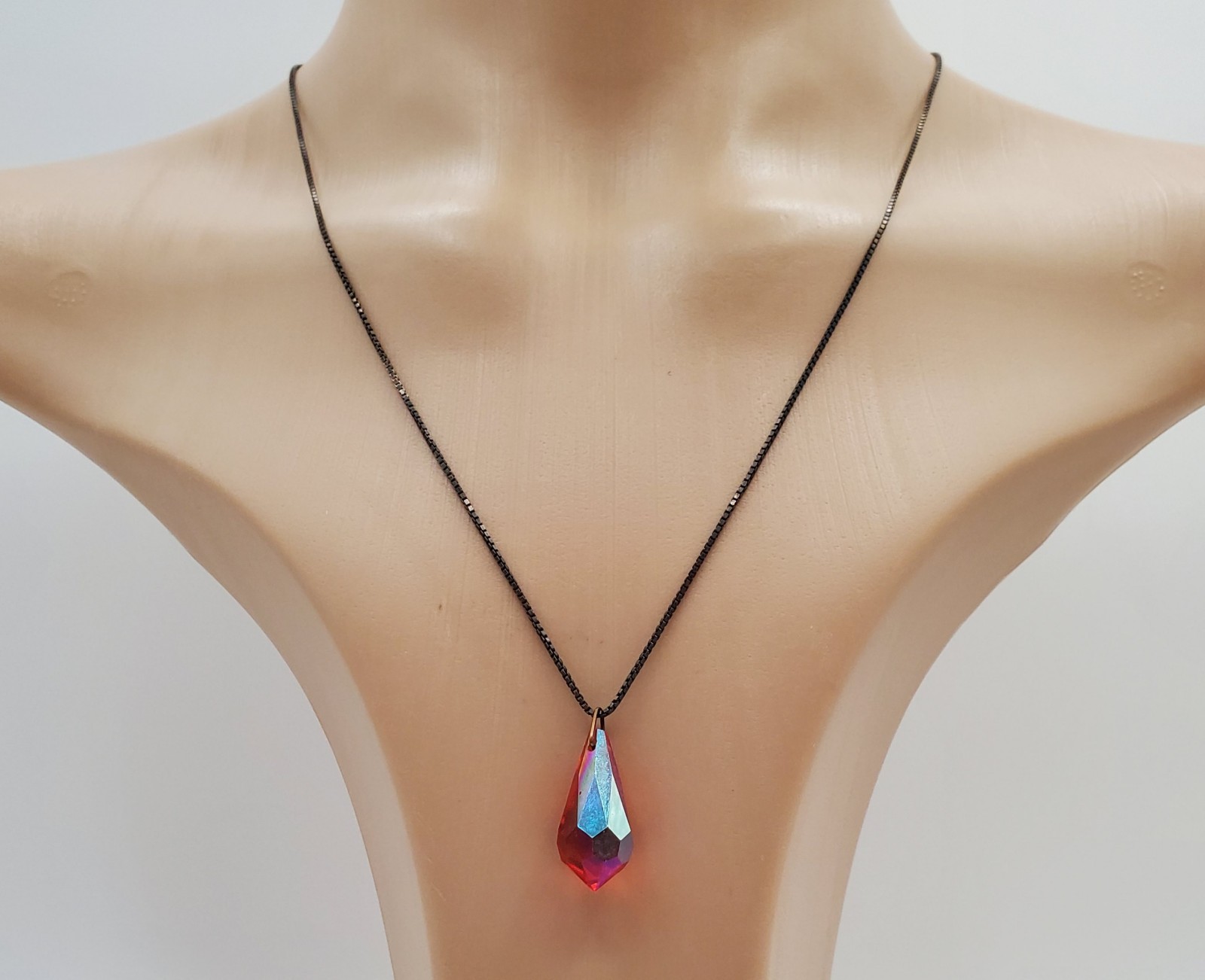 925 SI Necklace 19in Sterling Silver Brilliant Red AB Faceted Teardrop Crystal