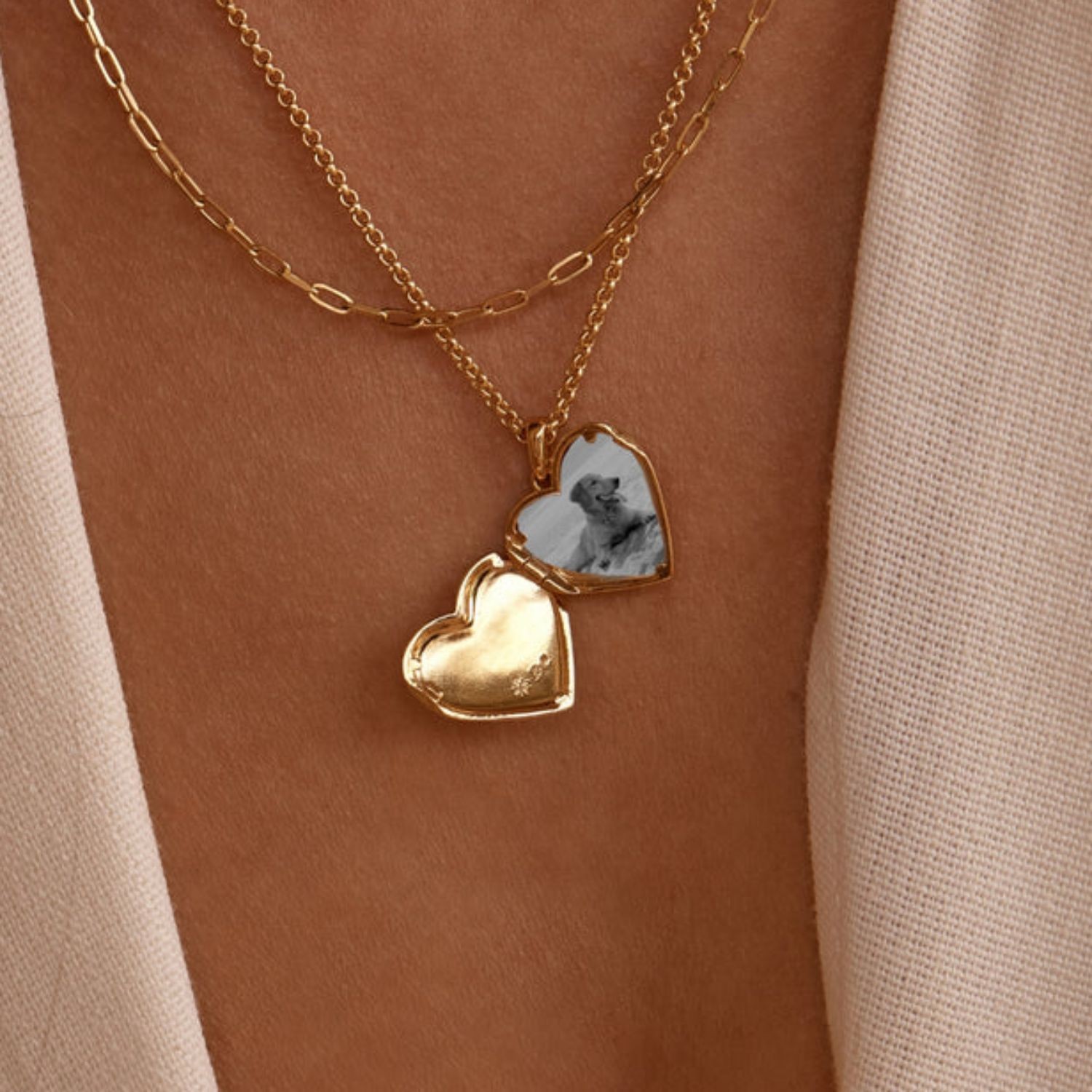 Necklace plated Ins simple zircon love open and close oval album