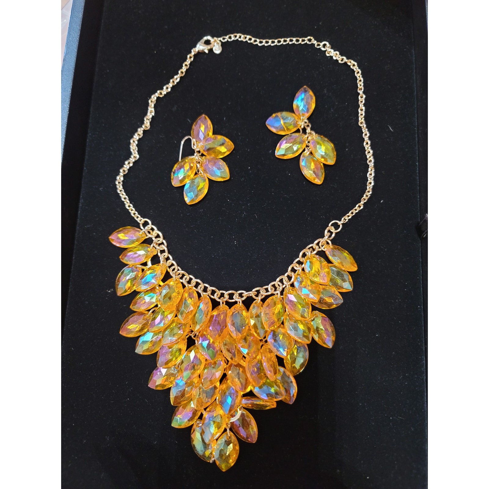 Women’s Amber Crystal Leaf Bib Necklace Earring Set Gold Tone Lobster Clasp