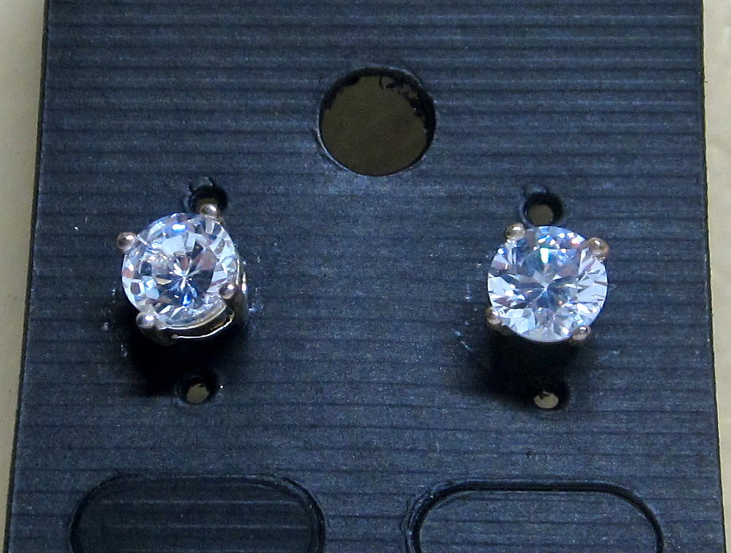 ONE PAIR 1ct White CZ 5.25mm Silver Stud Earrings Brilliant Round Cut NEW!
