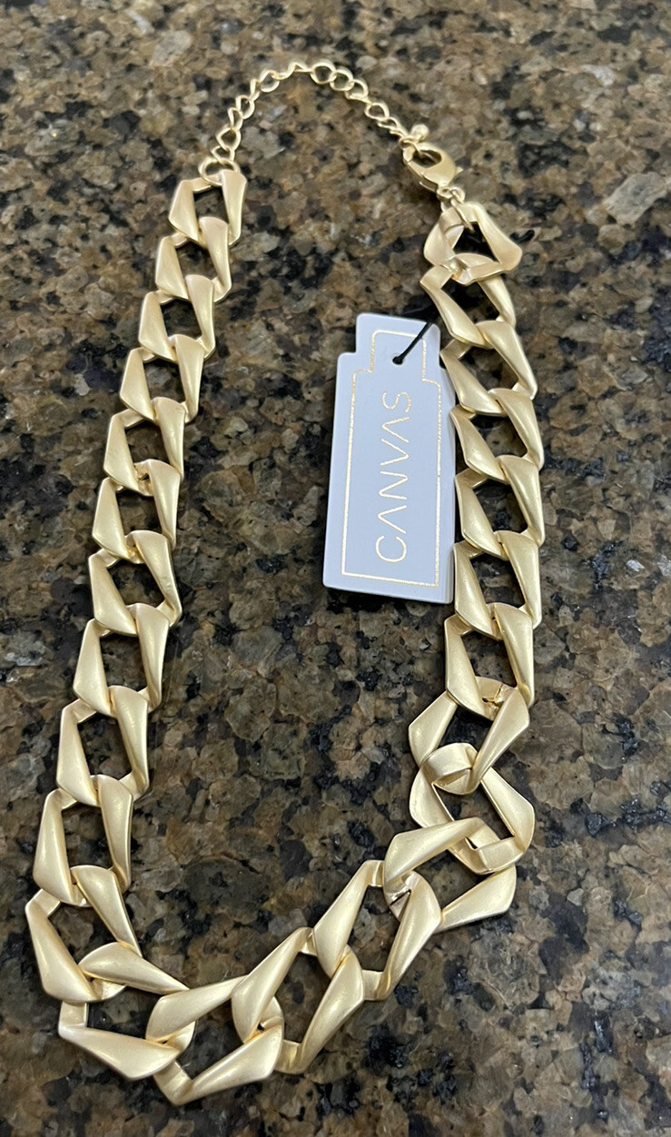 NWT Canvas 18.5 in gold tone curby chain link necklace boutique women’s