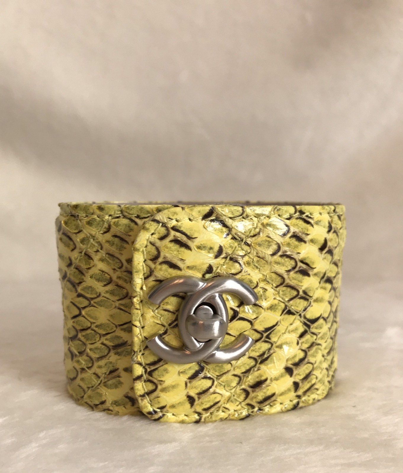 NIB CHANEL Yellow Black Python, Silver CC LOGO CUFF BRACELET, MEDIUM, 7.5”