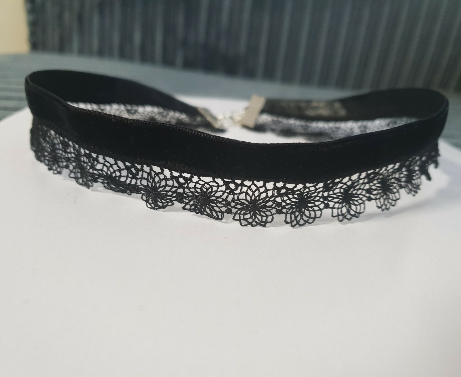 Ladies Crystal Dimonte pearls velvet ribbon embroidered lace Chakor Necklace