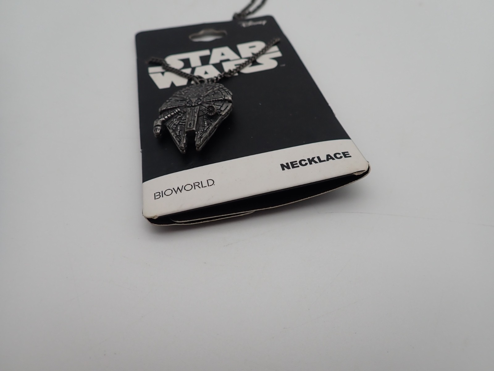 Star Wars Han Solo Millennium Falcon Necklace 3D Pendant Silver Tone Chain