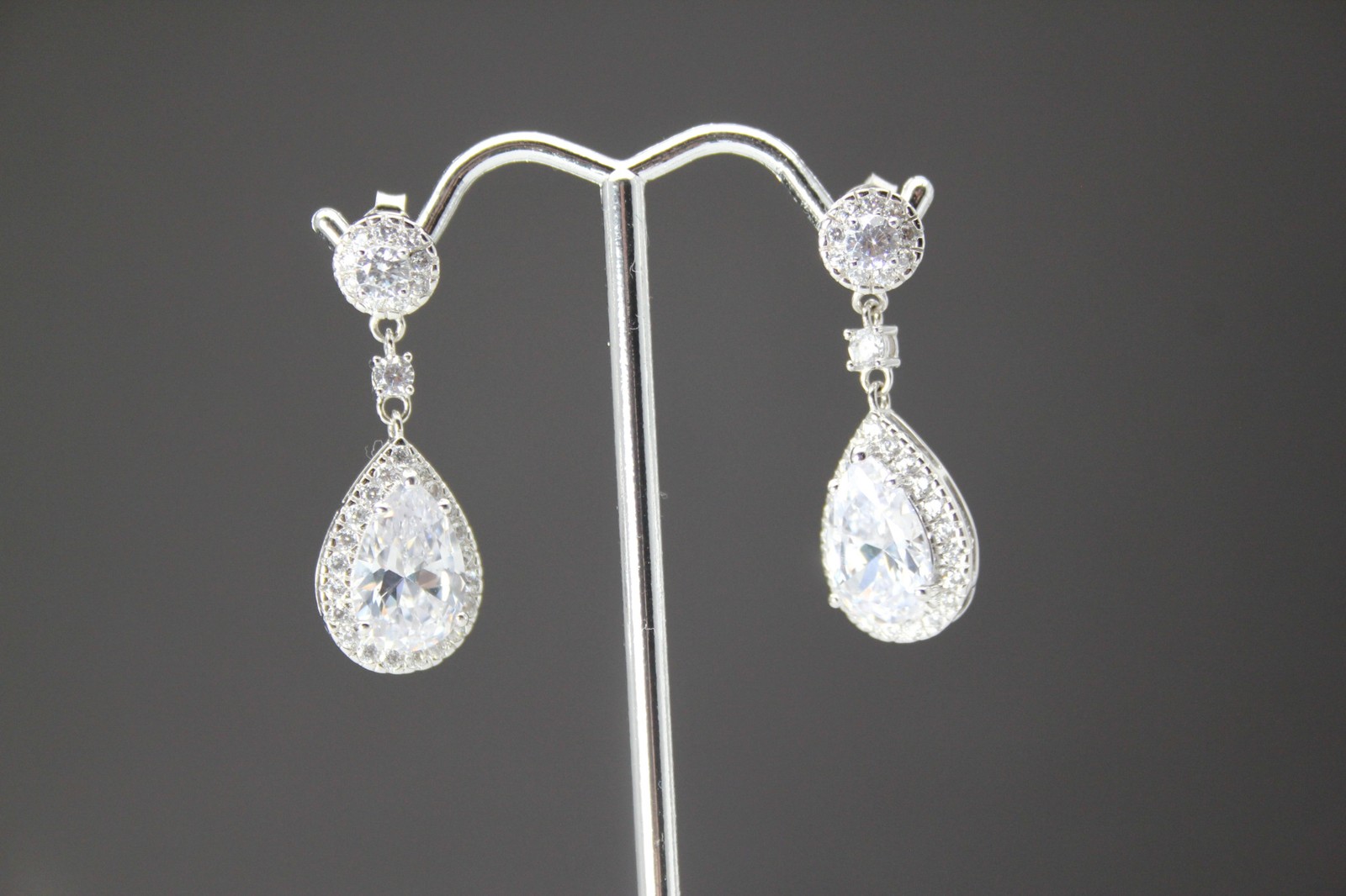 Cubic Zirconia Sterling Silver 925 Tear Drop Danlge Earrings 6.6 grams (EAR5948)