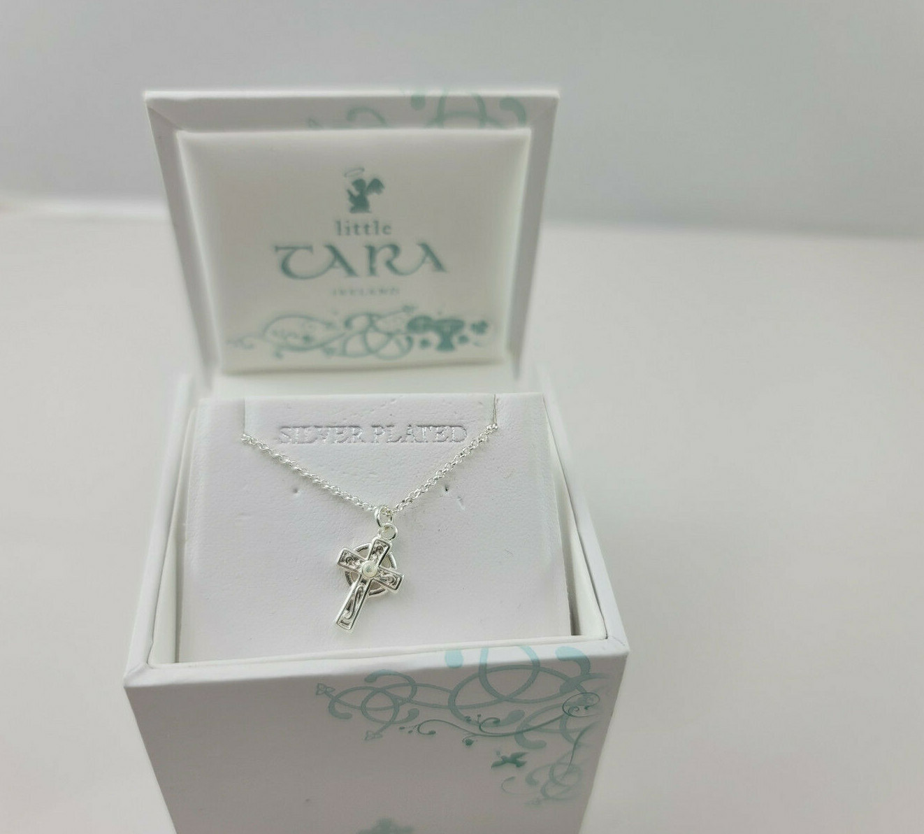 Solvar Unisex Silver Plated First Communion Irish Celtic Cross Pendant