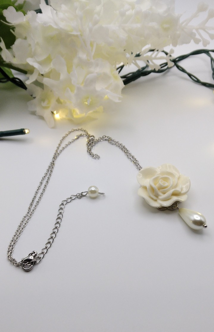 Cream Rose necklace 17″ Silver NF SS Mothers Handmade Dainty Birthday Gift New