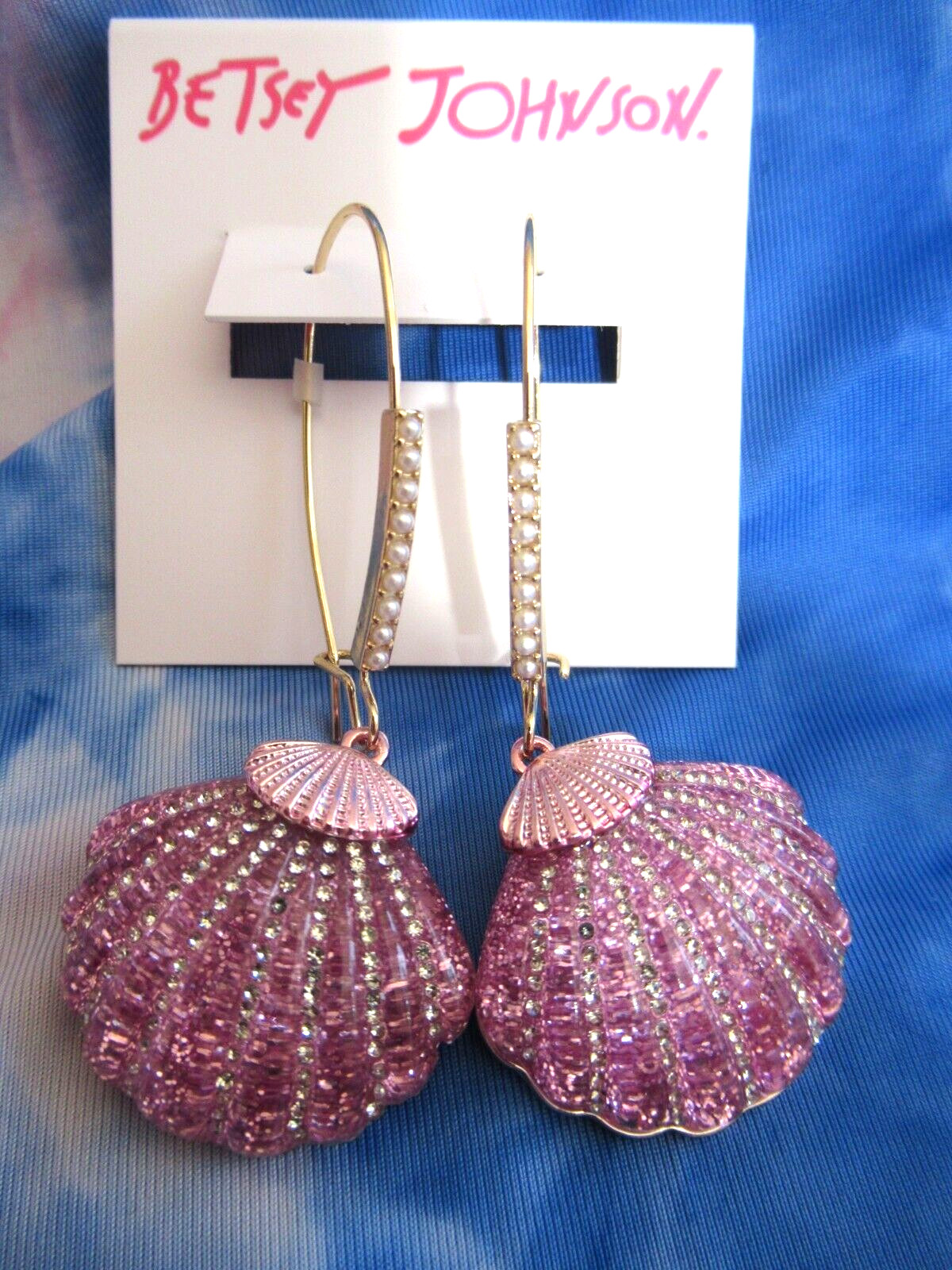 Authentic Betsey Johnson Seashell Crystal Iridescent Pink Scallop Earrings RARE